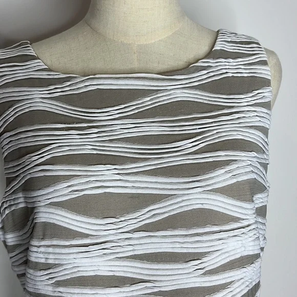 Franklyman design USA cream  white stretch dress - Picture 3 of 9